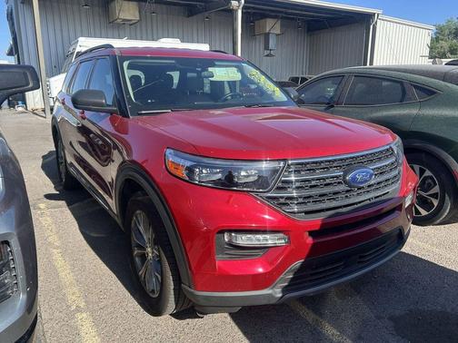Rapid Red Metallic Tinted Clearcoat 2022 Ford Explorer XLT