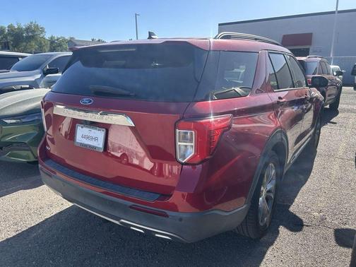 Rapid Red Metallic Tinted Clearcoat 2022 Ford Explorer XLT