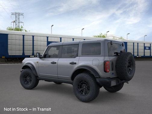 Carbonized Gray Metallic 2026 Ford Bronco Badlands