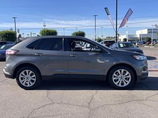 2021 Ford Edge Titanium