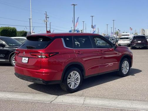2024 Mitsubishi Outlander ES
