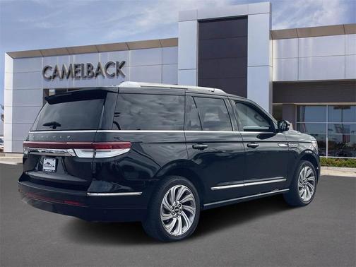 2023 Lincoln Navigator Reserve