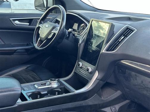 2021 Ford Edge ST Line