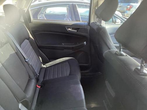 2020 Ford Edge SE