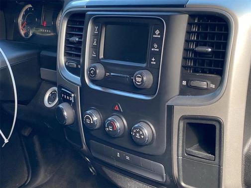 2019 RAM 1500 SLT