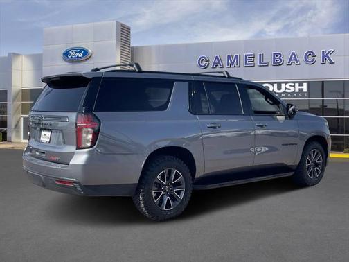 2022 Chevrolet Suburban RST