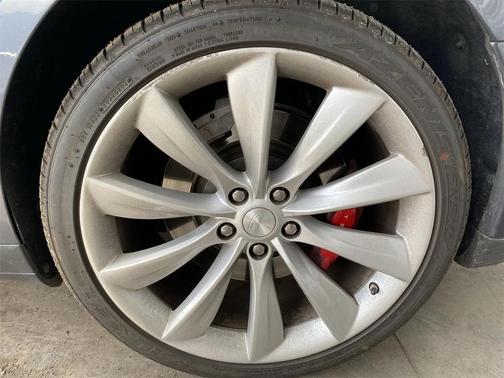 2015 Tesla Model S P85D