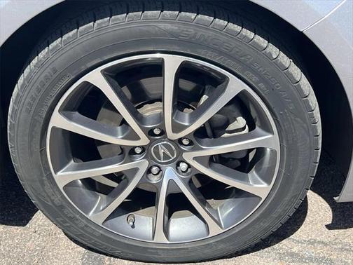 2017 Acura TLX w/Technology Package