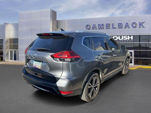 Gun Metallic 2017 Nissan Rogue SL