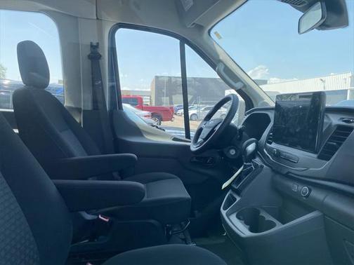 2022 Ford Transit-350 XLT