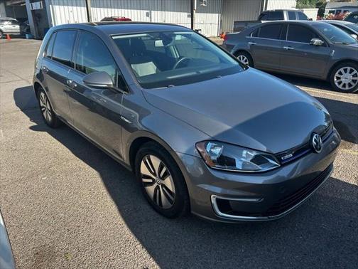 2016 Volkswagen e-Golf SE