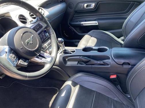 2022 Ford Mustang EcoBoost Premium