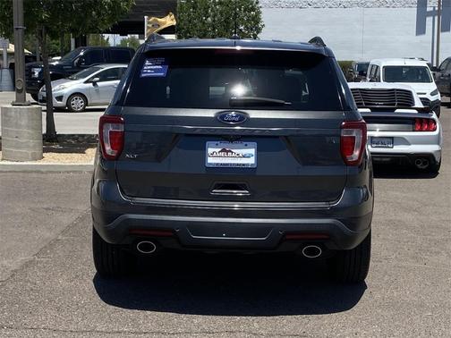 Photo 5 of 32 of 2019 Ford Explorer XLT
