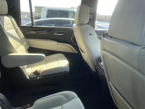 2022 Cadillac Escalade ESV Sport