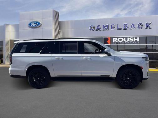 2022 Cadillac Escalade ESV Sport