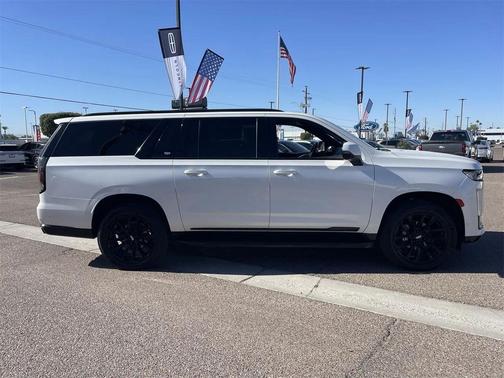 2022 Cadillac Escalade ESV Sport