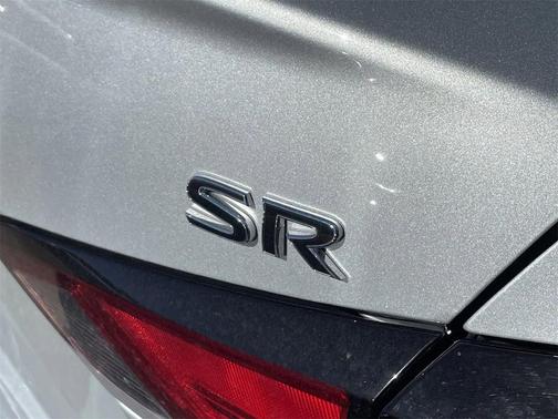 2022 Nissan Altima SR FWD