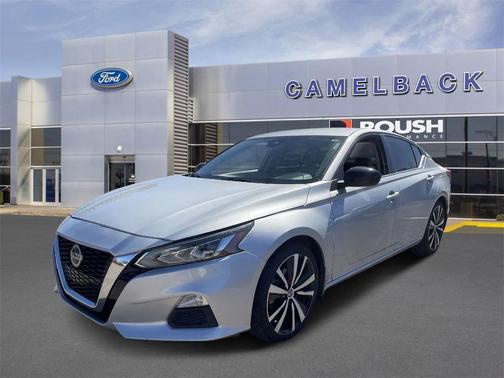 2022 Nissan Altima SR FWD