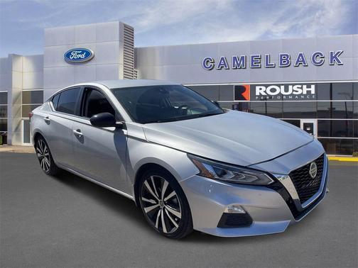 2022 Nissan Altima SR FWD