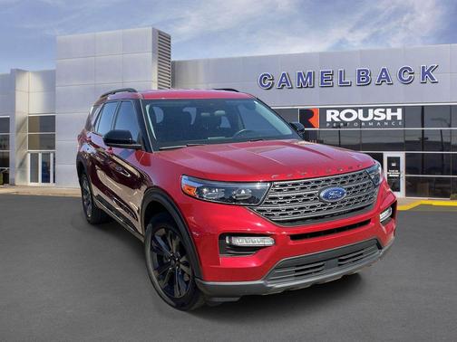 Rapid Red Metallic Tinted Clearcoat 2023 Ford Explorer XLT