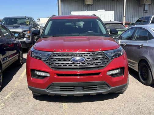 Rapid Red Metallic Tinted Clearcoat 2023 Ford Explorer XLT
