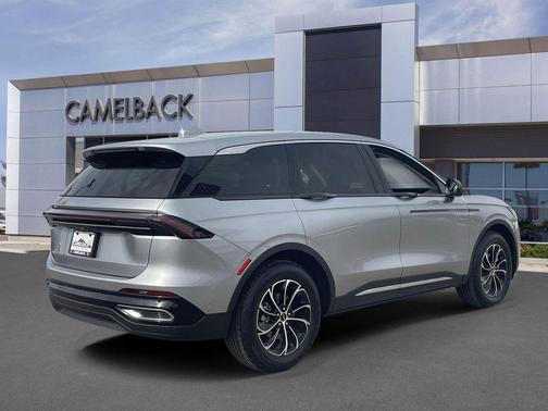 Silver Radiance Metallic Clearcoat 2024 Lincoln Nautilus Premiere