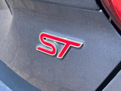 2018 Ford Focus ST ST