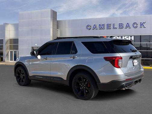Iconic Silver Metallic 2024 Ford Explorer ST