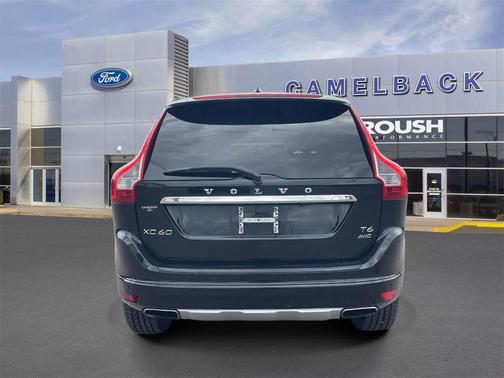 2016 Volvo XC60 T6 Drive-E Platinum