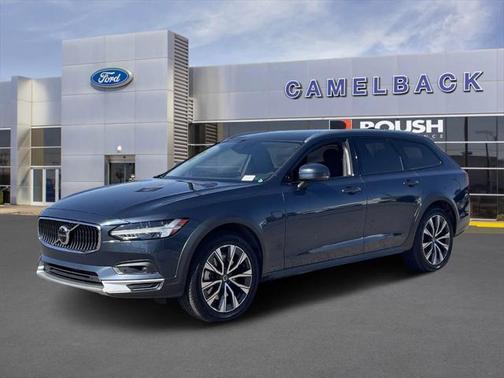 2021 Volvo V90 Cross Country T6