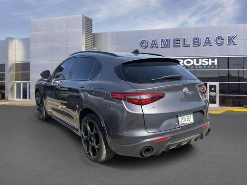 Vesuvio Gray Metallic 2022 Alfa Romeo Stelvio Ti