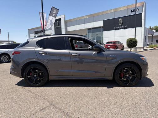 Vesuvio Gray Metallic 2022 Alfa Romeo Stelvio Ti