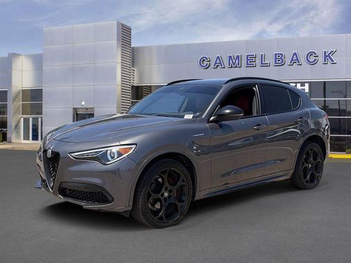 Vesuvio Gray Metallic 2022 Alfa Romeo Stelvio Ti