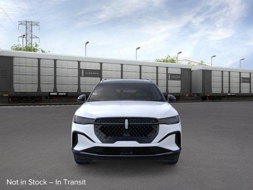 White Platinum Metallic Tri-Coat 2026 Lincoln Nautilus Reserve