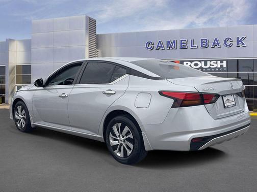 Brilliant Silver Metallic 2022 Nissan Altima S FWD