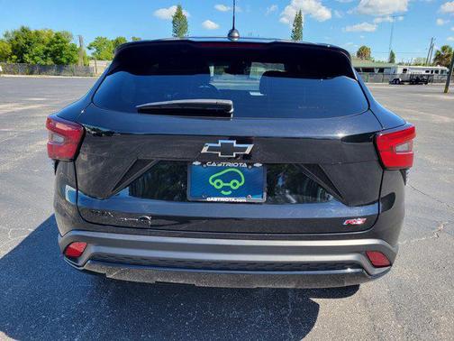 Mosaic Black Metallic 2024 Chevrolet Trax FWD 1RS