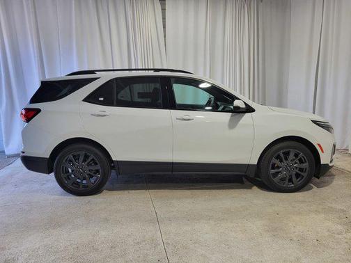 2022 Chevrolet Equinox FWD RS