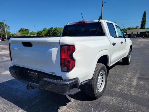 Summit White 2026 Chevrolet Colorado WT