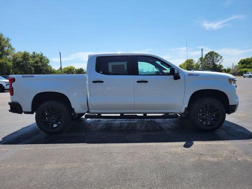 Summit White 2026 Chevrolet Silverado 1500 LT Trail Boss
