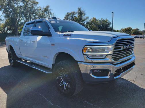 2022 RAM 2500 Laramie Crew Cab 4x4 6'4' Box