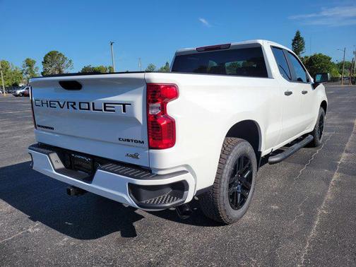 Summit White 2026 Chevrolet Silverado 1500 Custom