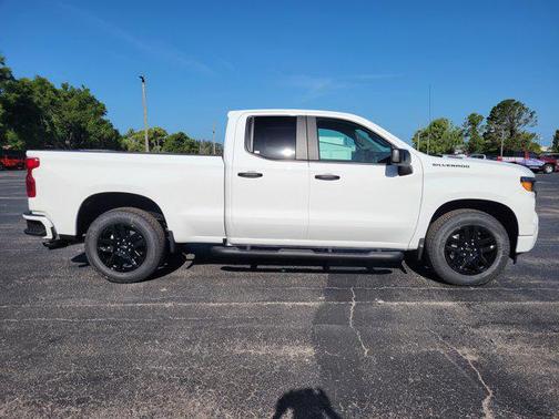 Summit White 2026 Chevrolet Silverado 1500 Custom
