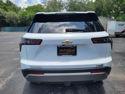 Summit White 2026 Chevrolet Equinox 1LT