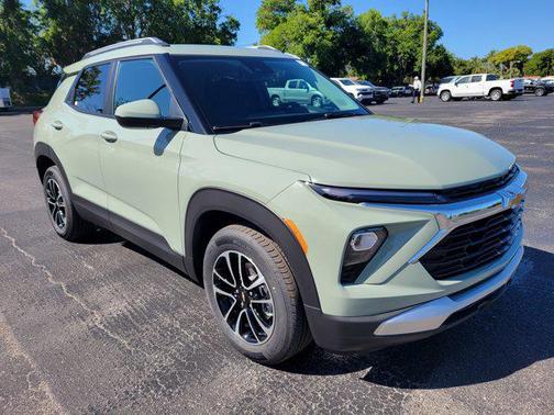 Cacti Green 2026 Chevrolet Trailblazer LT