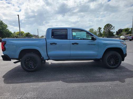 Snowdrift Metallic 2026 Chevrolet Colorado WT