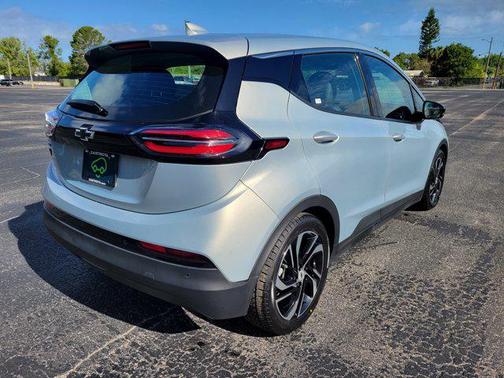 Silver Flare Metallic 2023 Chevrolet Bolt EV FWD 2LT