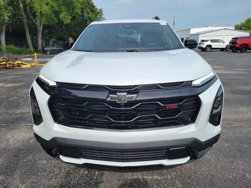 Polar White Tricoat 2026 Chevrolet Equinox FWD RS