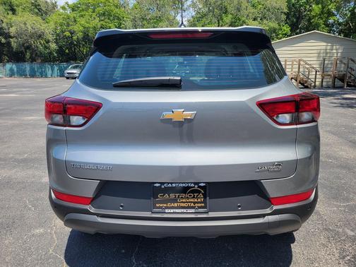 Sterling Gray Metallic 2026 Chevrolet Trailblazer LS