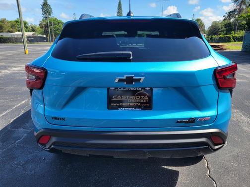 Marina Blue Metallic 2026 Chevrolet Trax FWD 2RS