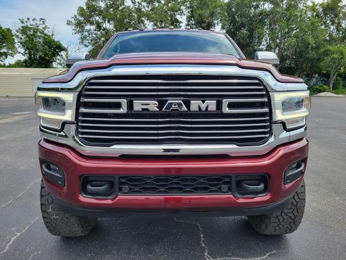 Delmonico Red Pearlcoat 2022 RAM 2500 Laramie Crew Cab 4x4 6'4' Box